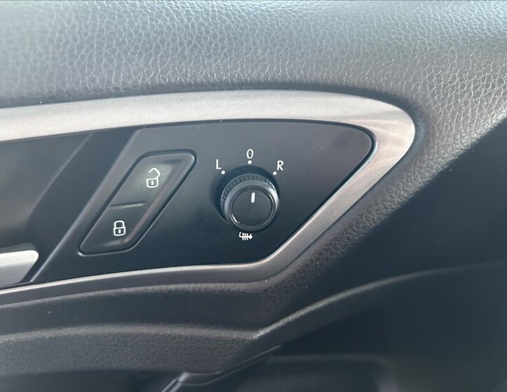 Volkswagen Golf Kombi 1,6 l 81 kw