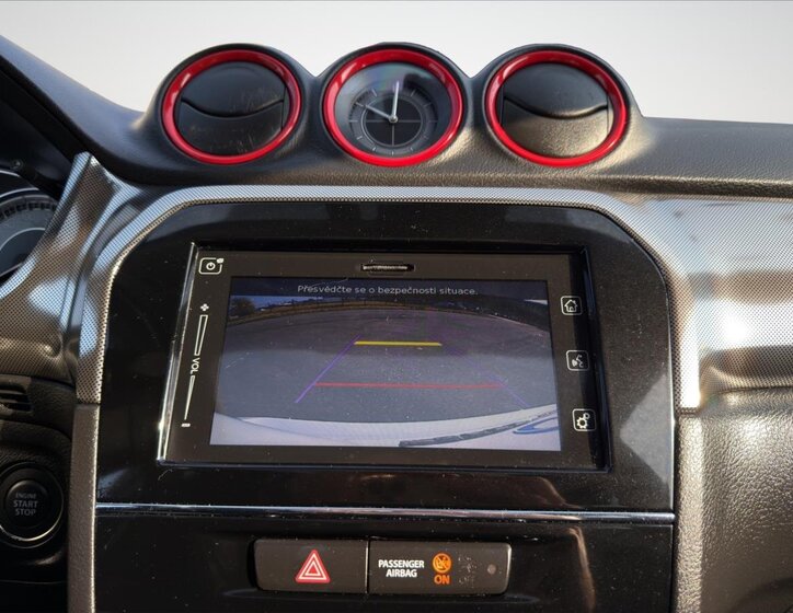 Suzuki Vitara SUV / Terénní 1,4 l 103 kw