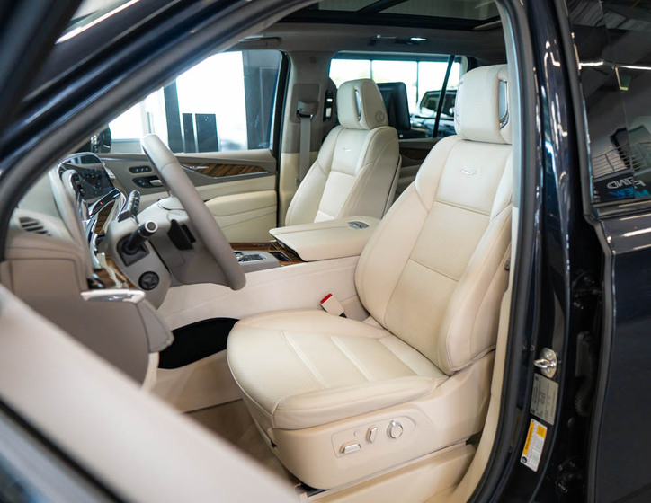 Cadillac Escalade 18