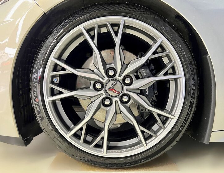 Chevrolet Corvette 11