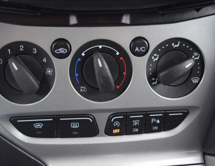 Ford Focus Kombi 998,0 92 kw