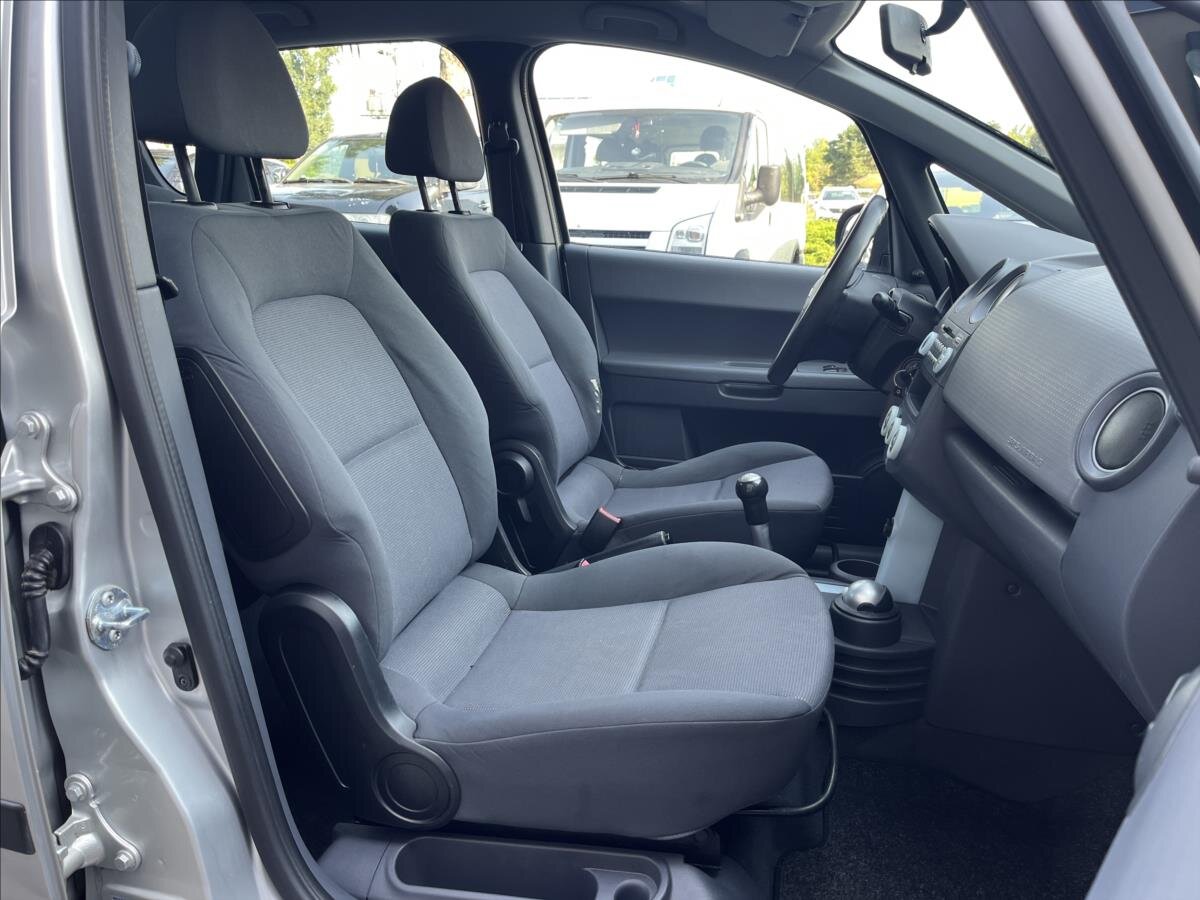 Mitsubishi Colt Hatchback 1,1 l 55 kw