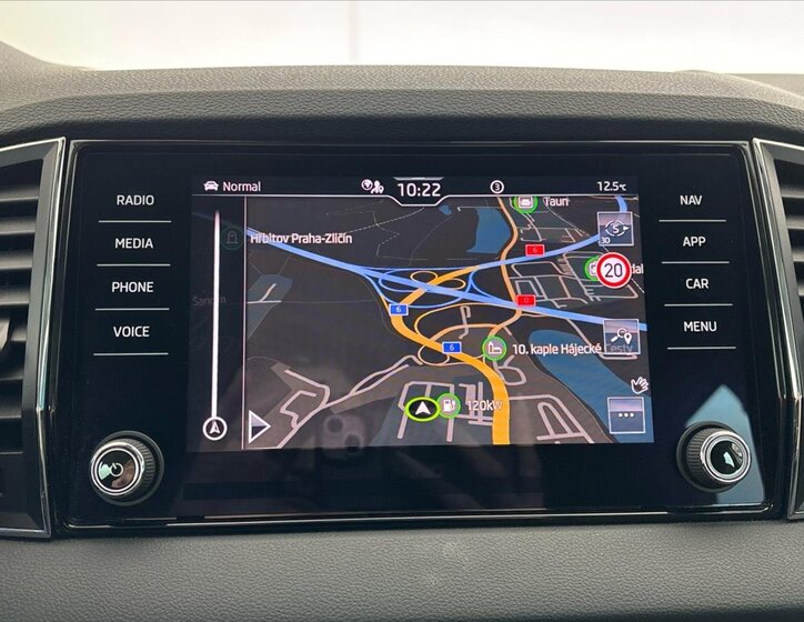 Škoda Karoq SUV / Terénní 1,5 l 110 kw