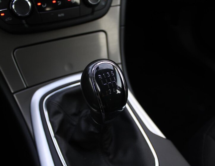 Opel Insignia Kombi 2,0 l 96 kw