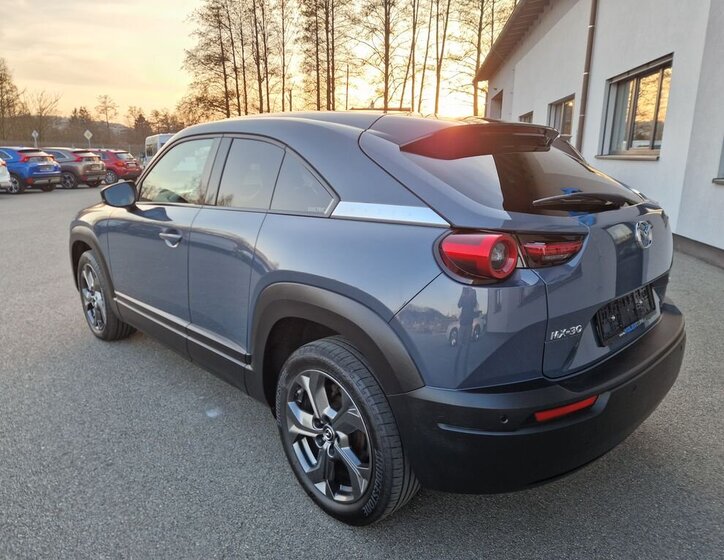 Mazda MX-30 SUV / Terénní 0,0 107 kw
