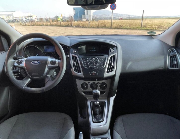 Ford Focus Hatchback 998,0 92 kw