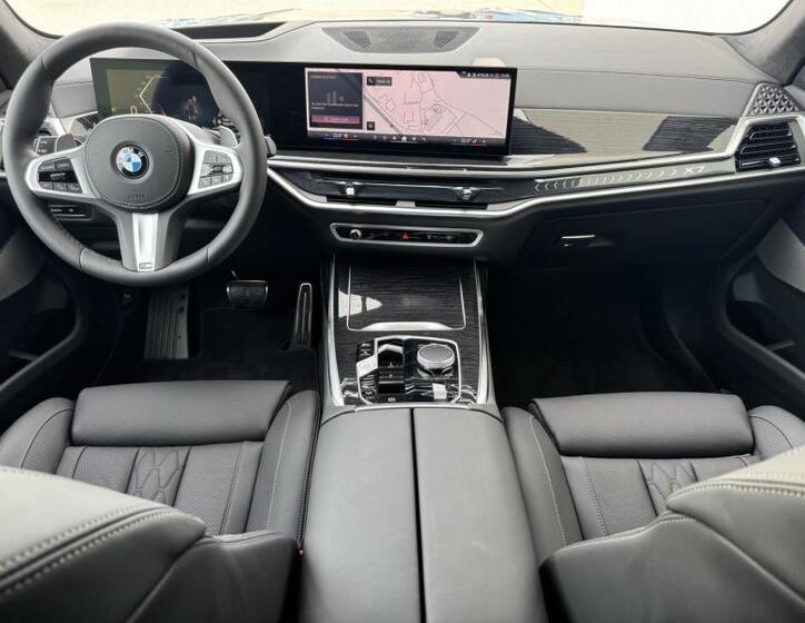 BMW X7 SUV 3,0 l 280 kw