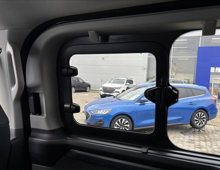 Ford Tourneo Custom 20