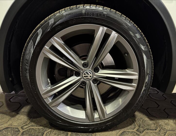 Volkswagen Tiguan Allspace SUV / Terénní 2,0 l 140 kw