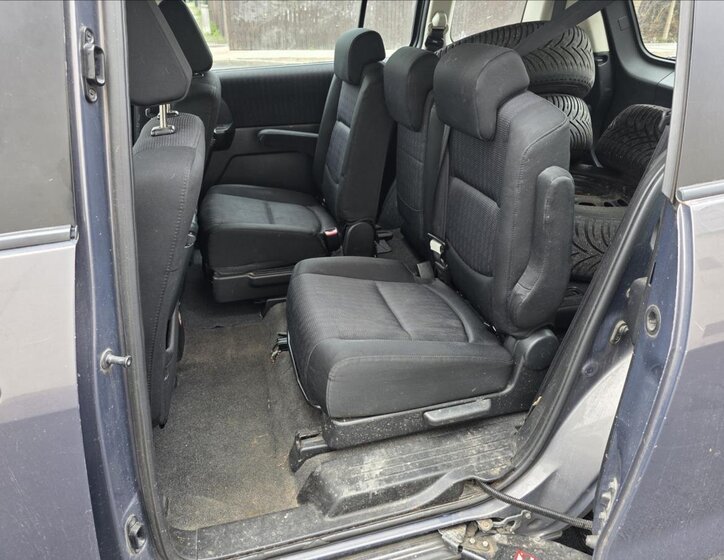 Mazda 5 Kombi 2,0 l 81 kw