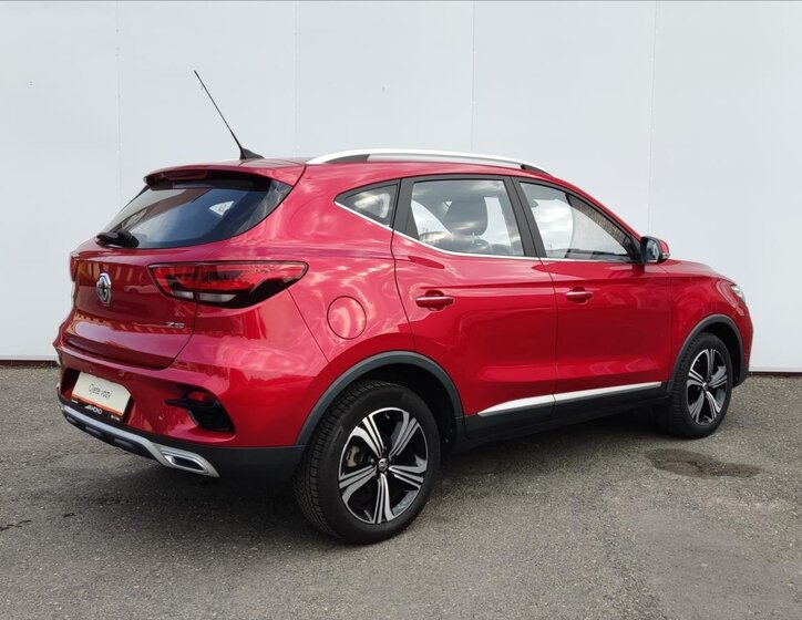 MG ZS SUV / Terénní 1,5 l 78 kw