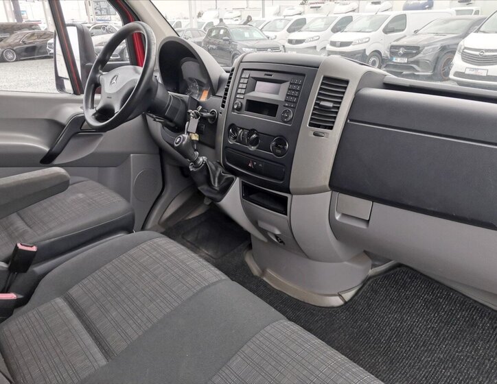 Mercedes-Benz Sprinter Skříň 2,1 l 95 kw