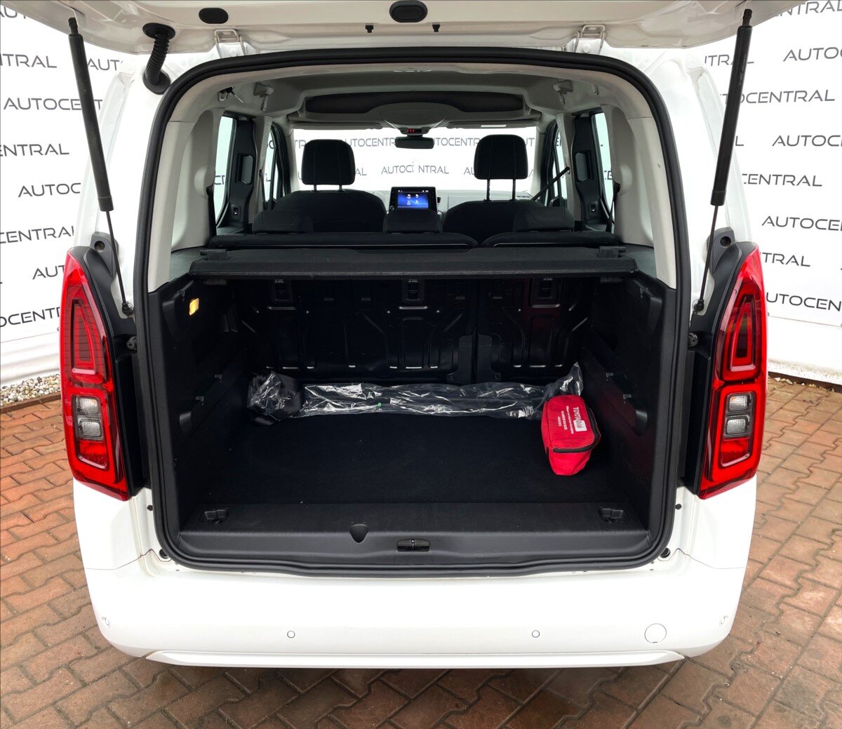Toyota ProAce City Verso MPV 1,2 l 81 kw