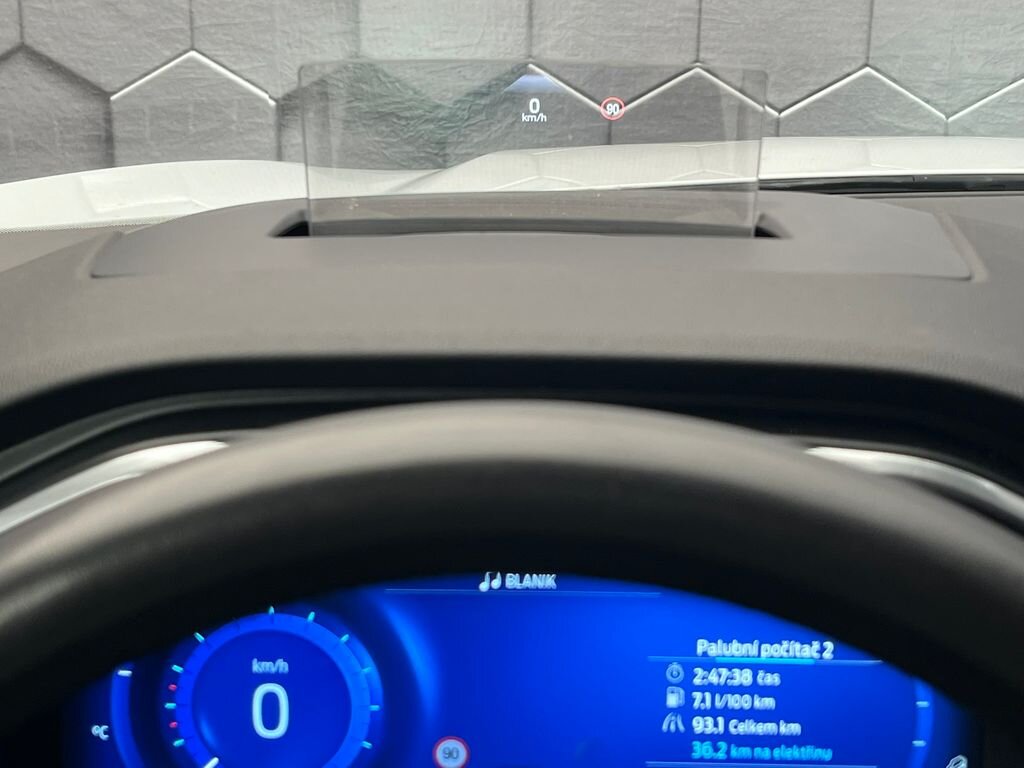 Ford Kuga SUV / Terénní 2,5 l 140 kw