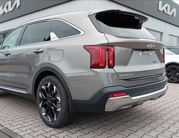 KIA Sorento 6