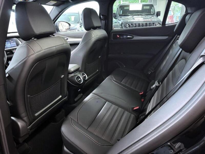Alfa Romeo Stelvio SUV / Terénní 2,0 l 206 kw