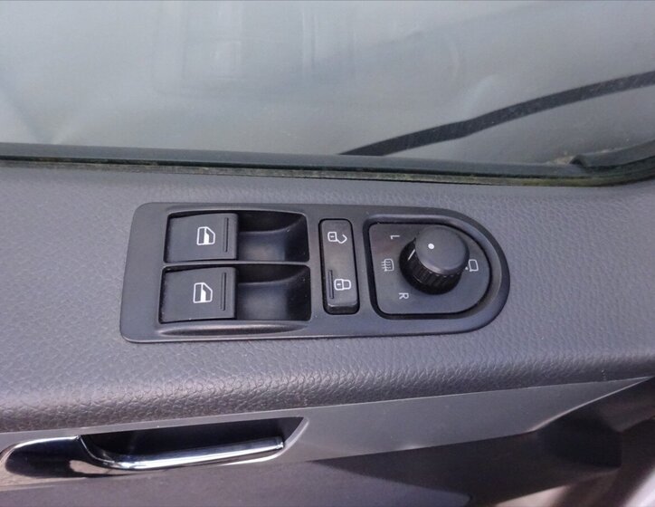 Volkswagen Multivan 21