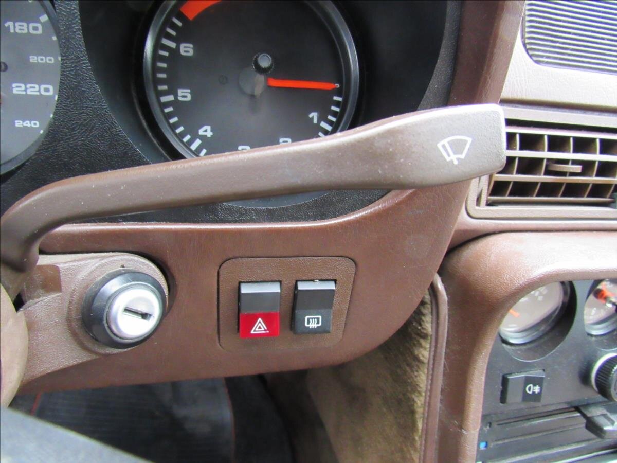 Porsche 924 Kupé 2,0 l 92 kw