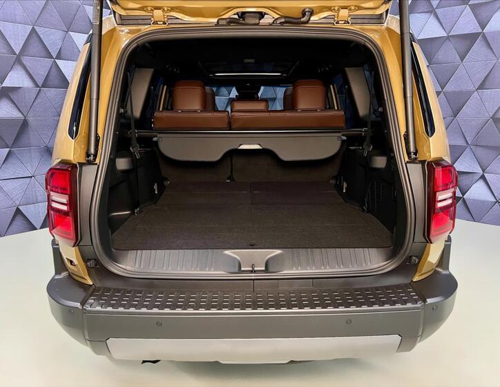 Toyota Land Cruiser 33