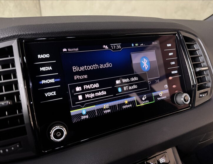 Škoda Karoq SUV 1,5 l 110 kw