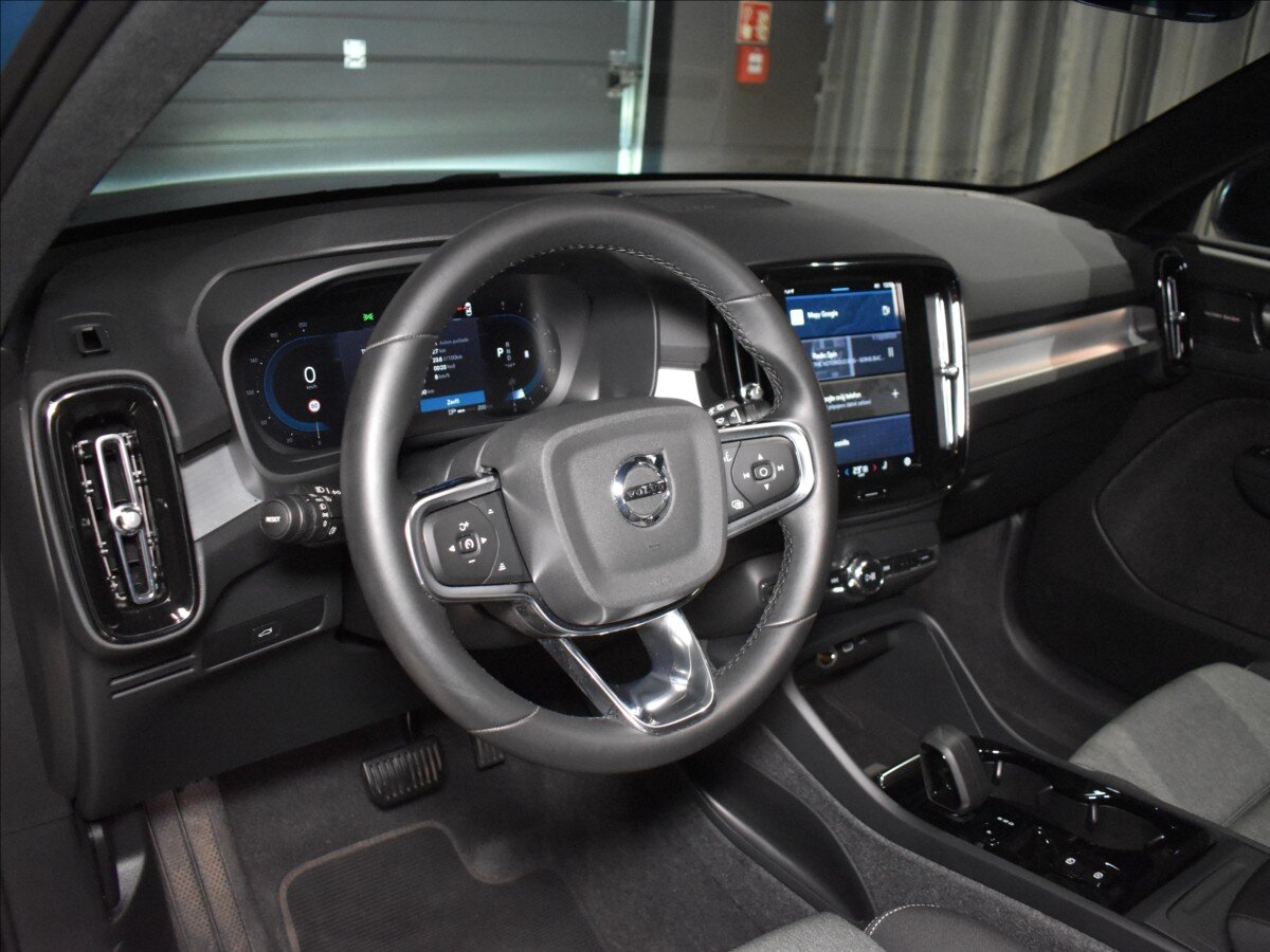 Volvo XC40 SUV 2,0 l 120 kw