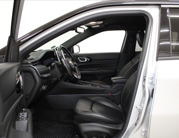 Jeep Compass SUV / Terénní 1,3 l 110 kw