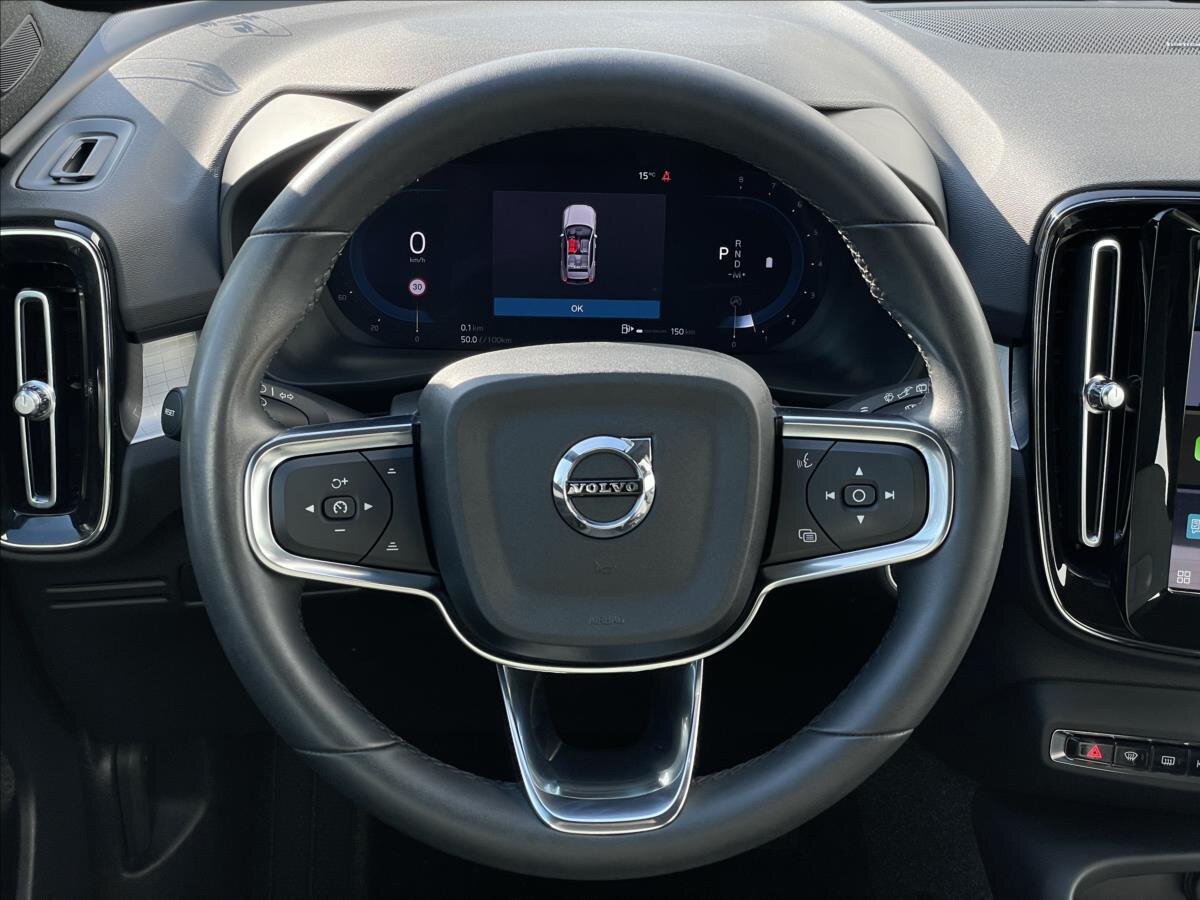 Volvo XC40 SUV / Terénní 2,0 l 145 kw