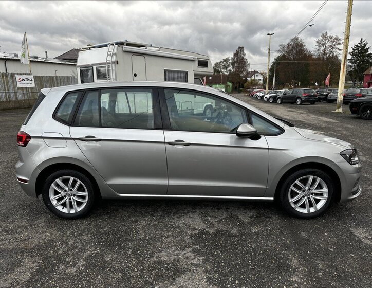 Volkswagen Golf Sportsvan Hatchback 1,5 l 110 kw