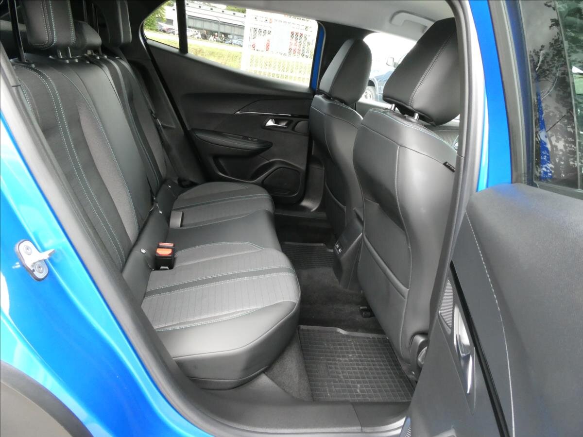 Peugeot 2008 SUV 1,2 l 96 kw