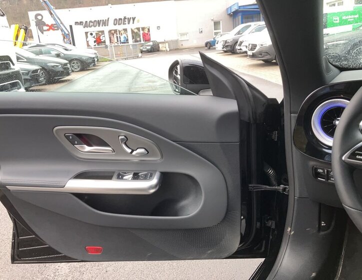 Mercedes-Benz CLA Kupé 0,0 200 kw