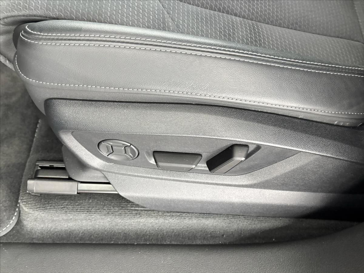 Audi Q8 SUV / Terénní 3,0 l 210 kw