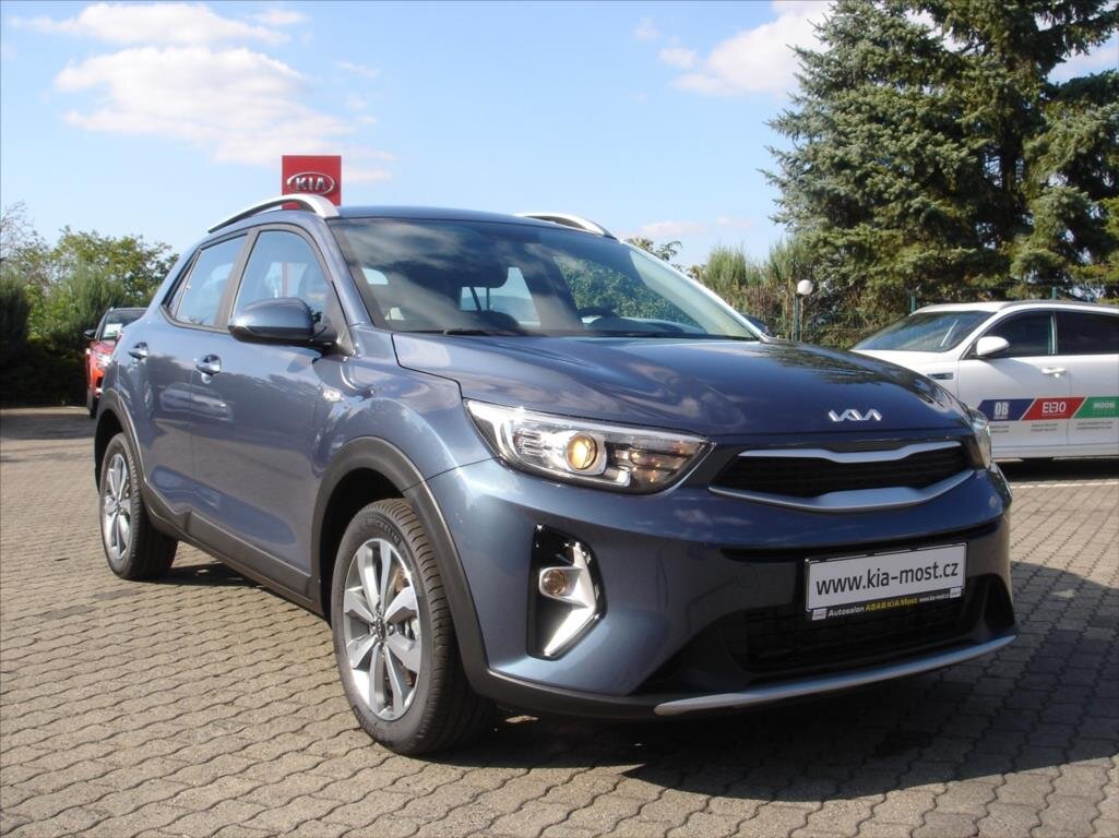 KIA Stonic SUV 1,2 l 58 kw