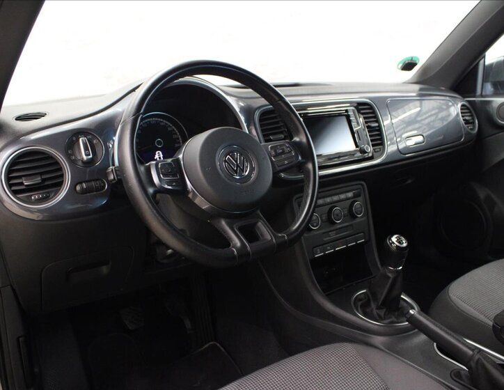 Volkswagen Beetle Hatchback 1,2 l 77 kw