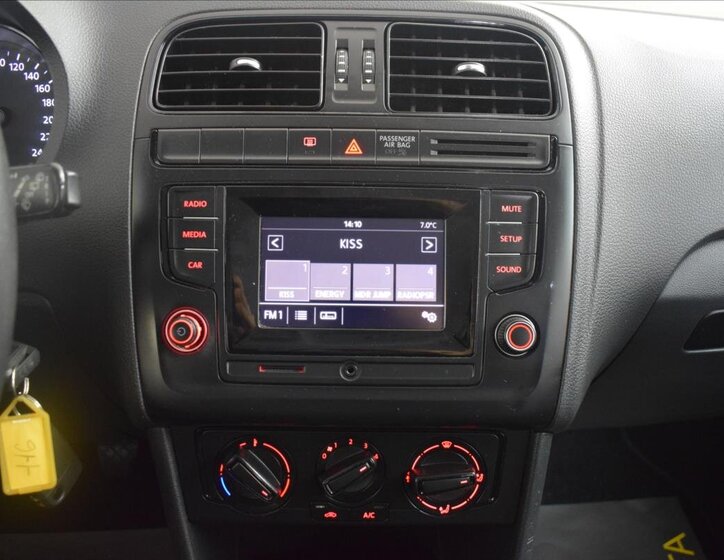 Volkswagen Polo Hatchback 999,0 44 kw