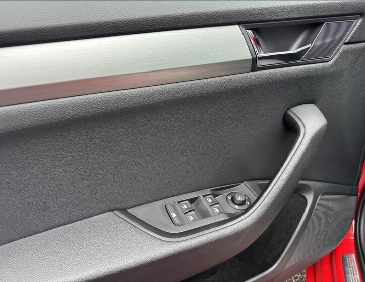 Škoda Superb Kombi 2,0 l 110 kw