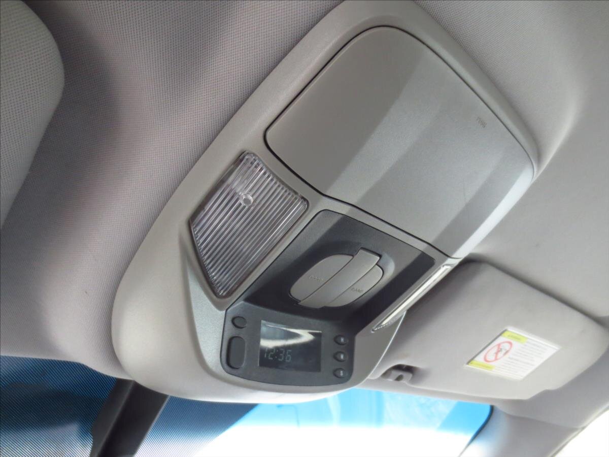 SsangYong Rodius VAN-Minibus 2,0 l 114 kw