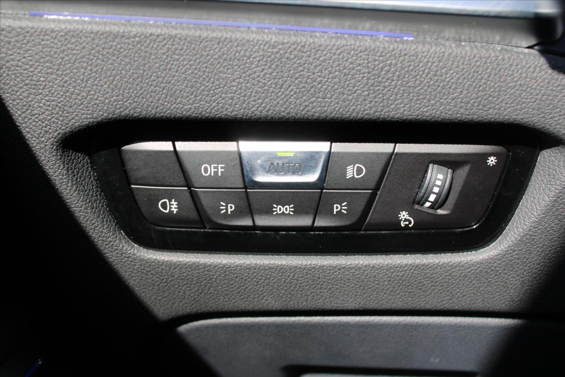 BMW M3 Sedan / Limuzína 3,0 l 375 kw