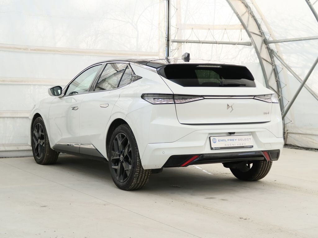 DS Automobiles DS4 Hatchback 1,2 l 100 kw