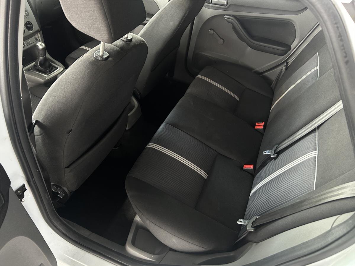 Ford Focus Hatchback 1,6 l 74 kw