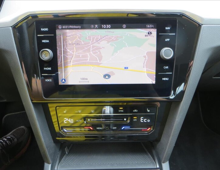 Volkswagen Passat 16