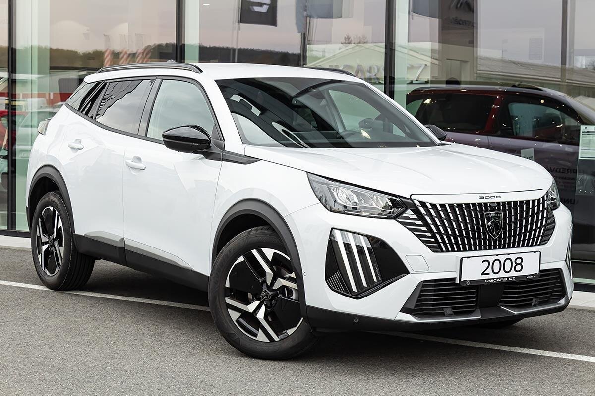 Peugeot 2008 SUV 1,2 l 0