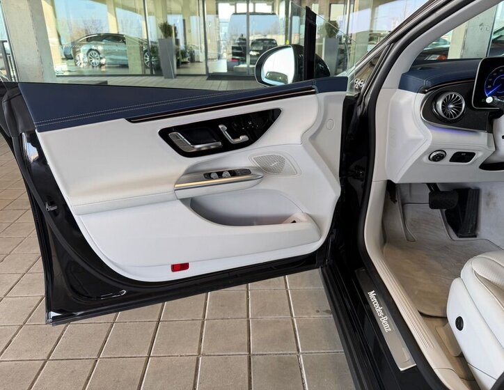 Mercedes-Benz EQE SUV 0,0 180 kw