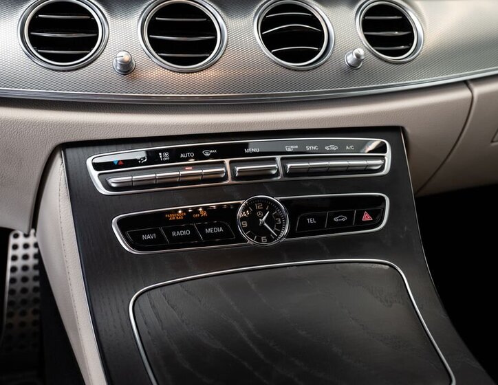 Mercedes-Benz Třídy E Sedan / Limuzína 2,0 l 145 kw