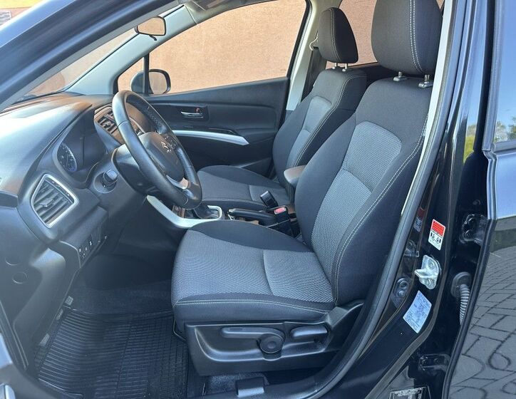 Suzuki SX4 S-Cross 16