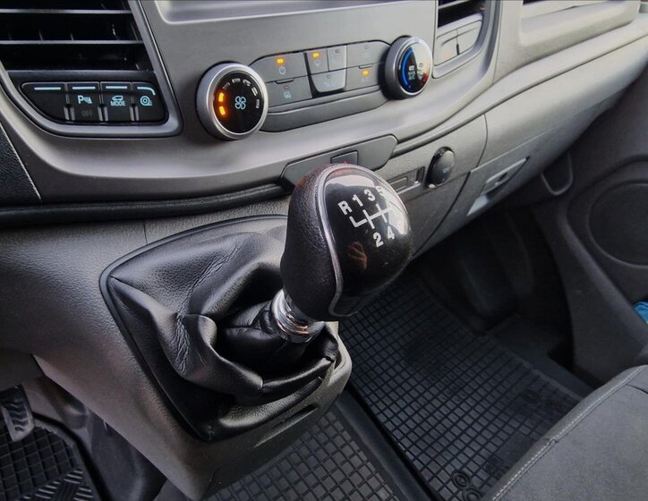Ford Transit Custom Skříň 2,0 l 77 kw