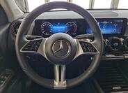 Mercedes-Benz GLB 10