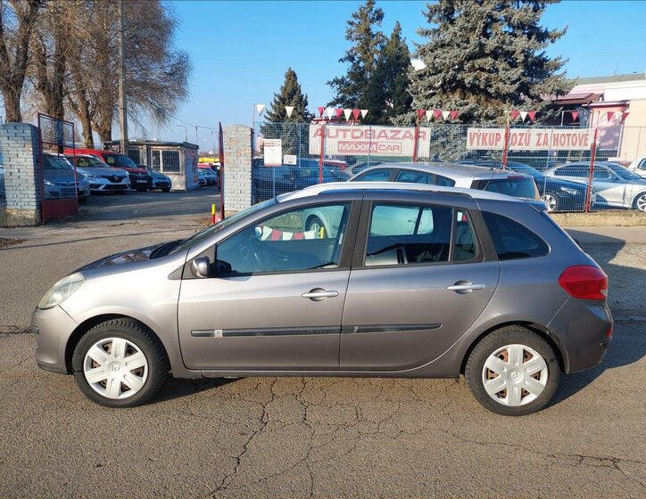 Renault Clio Kombi 1,1 l 74 kw