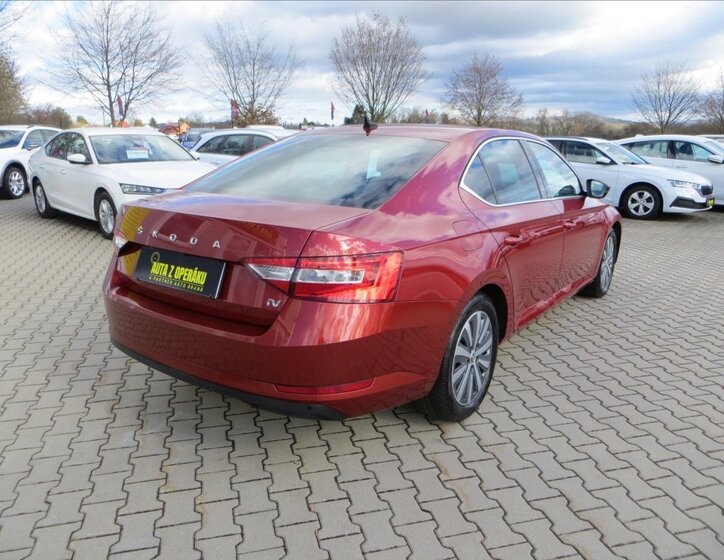 Škoda Superb Liftback 1,4 l 115 kw