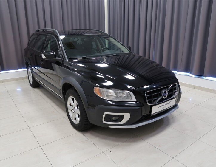 Volvo XC70 Kombi 2,4 l 136 kw