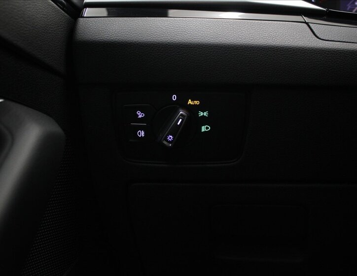 Volkswagen Arteon Liftback 2,0 l 206 kw